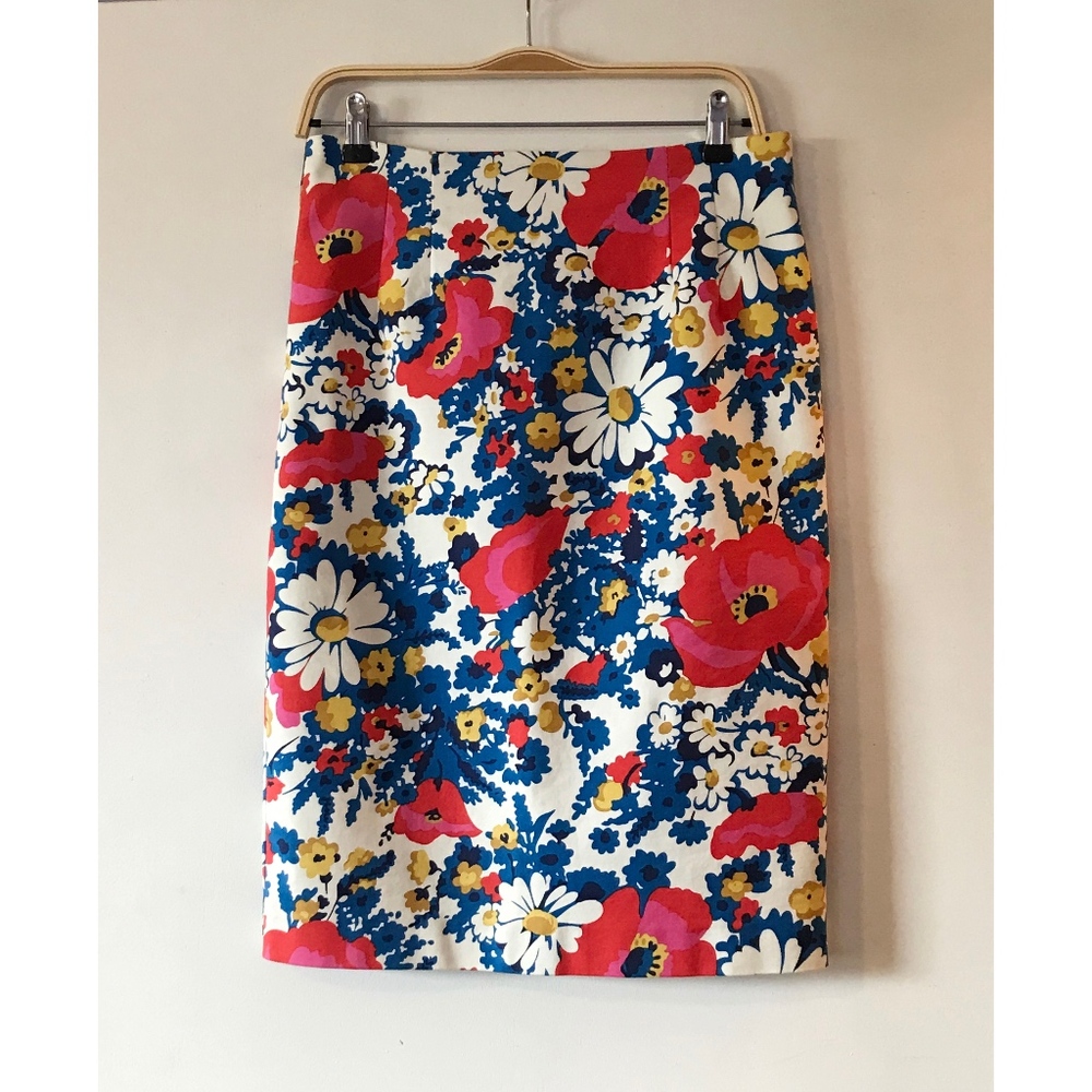 Exuberant floral Boden pencil skirt
